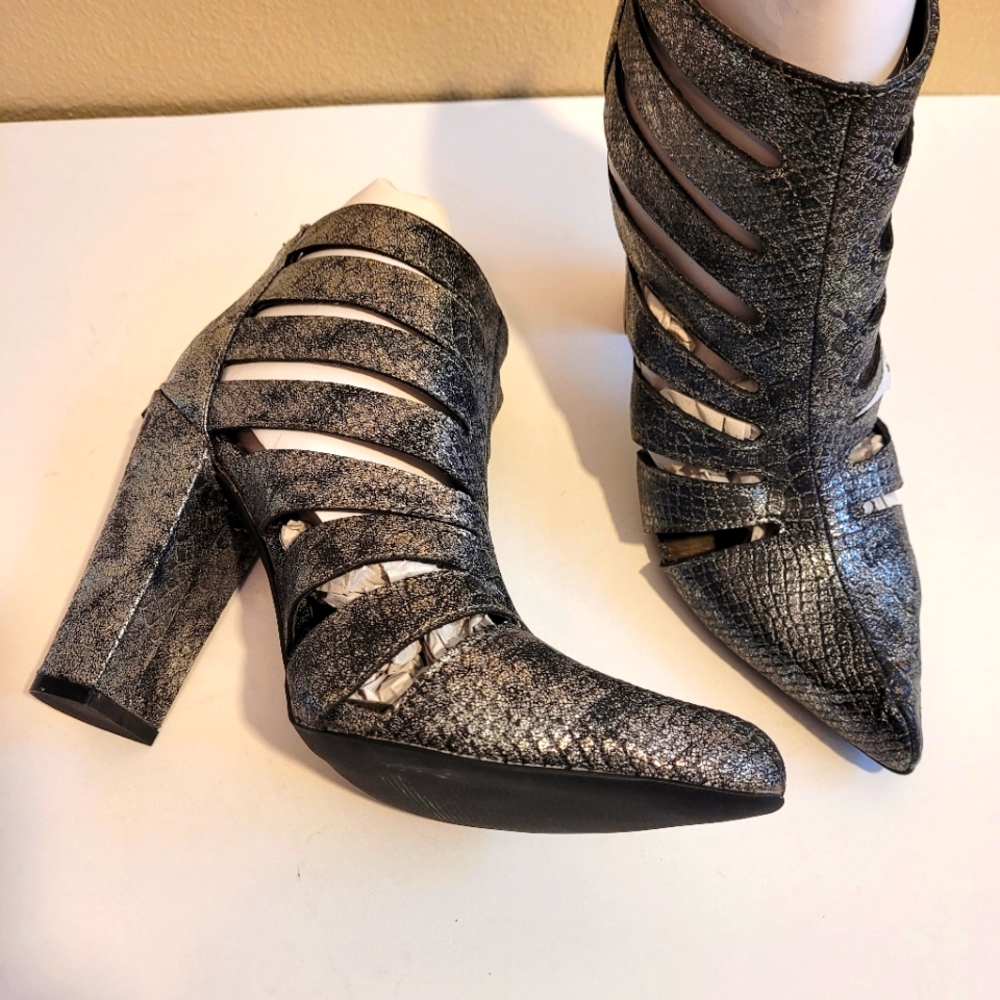 Michael Antonio 8 new silver bootie